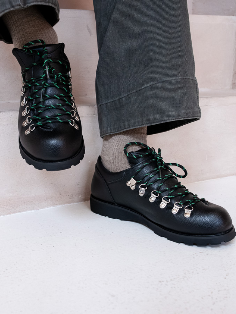 Summit Ridge Black