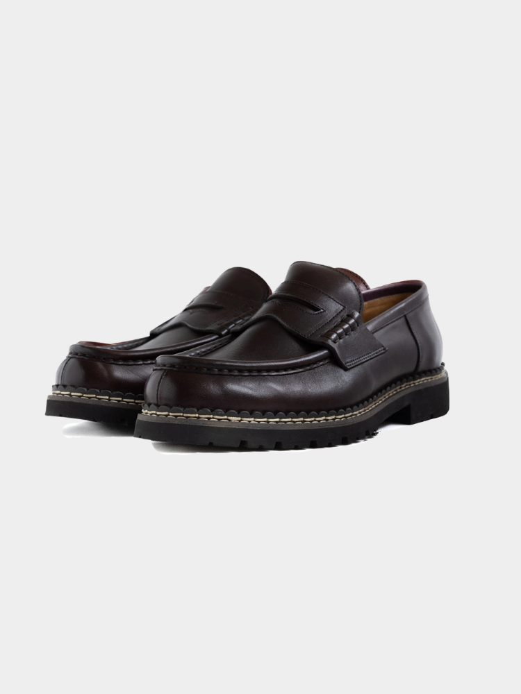 Brown Mercer Society Atlas Loafer for women, featuring classic slip-on design and sleek leather finish in EU38/UK5.5/US6.