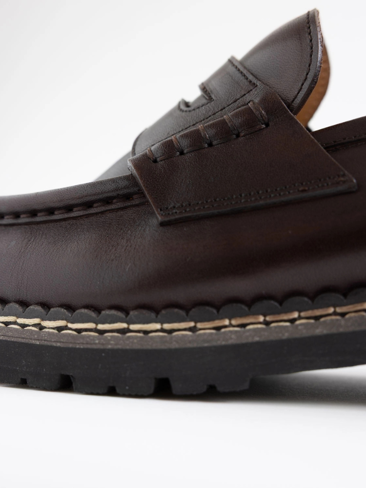 Brown Mercer Society Atlas Loafer in EU38/UK5.5/US6, showcasing classic slip-on design and smooth leather finish.